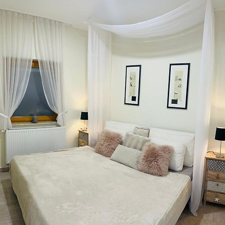 Villa Relax Apartman Gardony Bagian luar foto