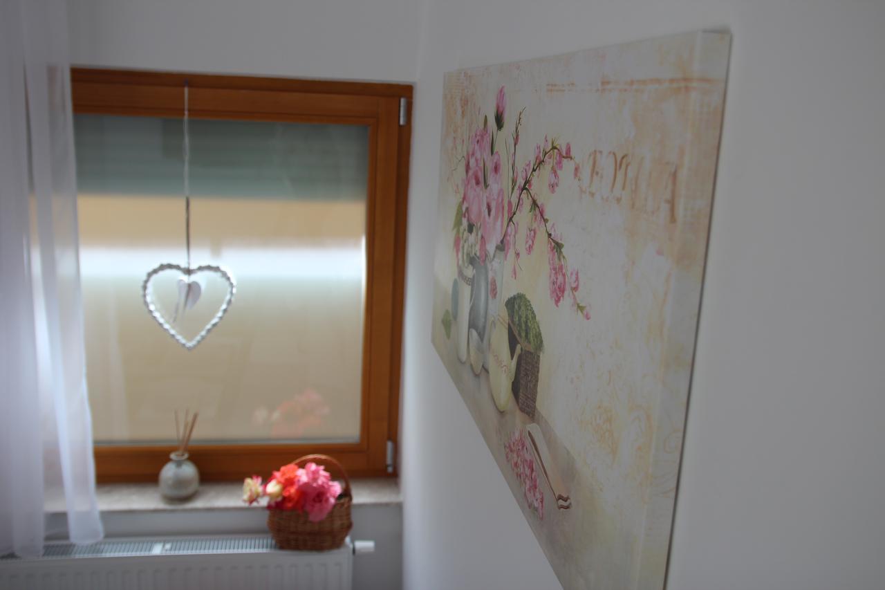 Villa Relax Apartman Gardony Bagian luar foto