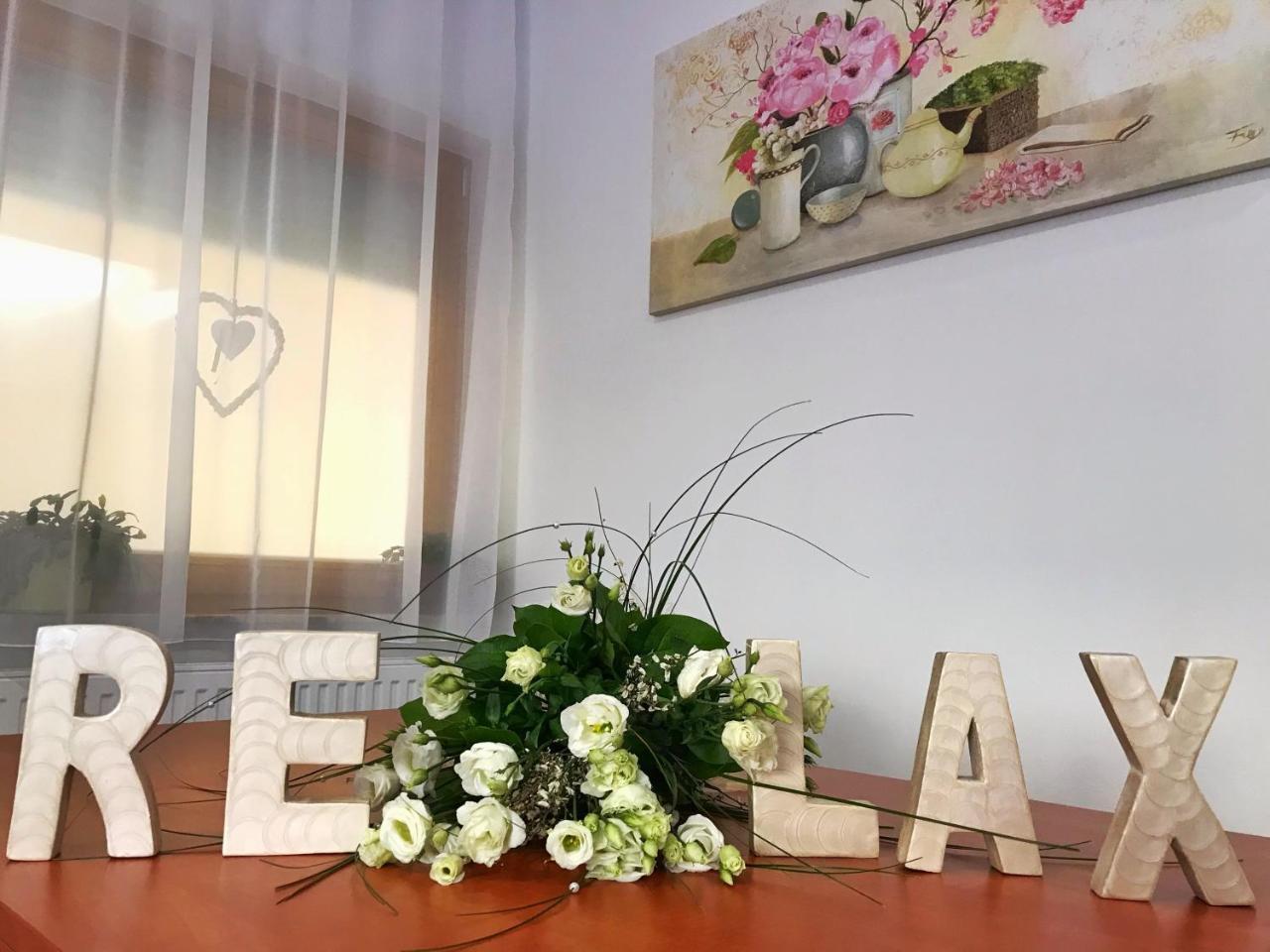 Villa Relax Apartman Gardony Bagian luar foto